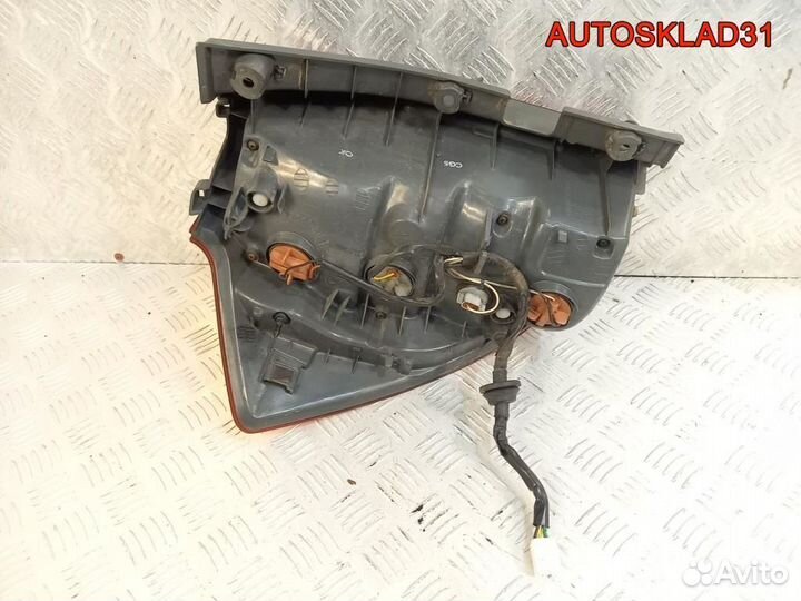 Фонарь задний правый Kia Ceed 924021H300 Универсал