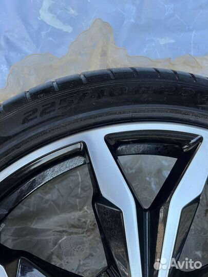 Комплект оригинальных колес б/у на BMW Х2