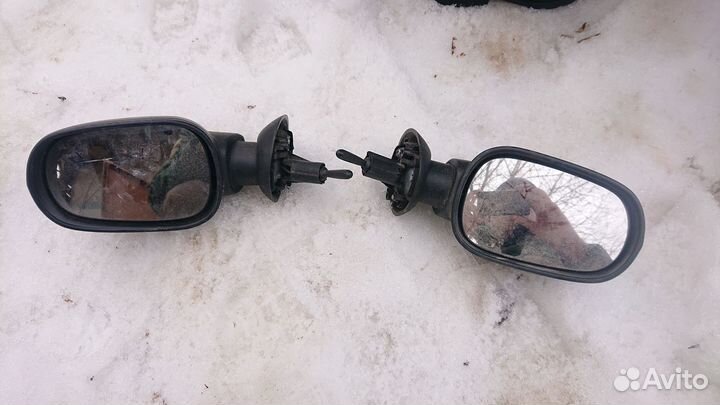 Зеркала на Рено логан