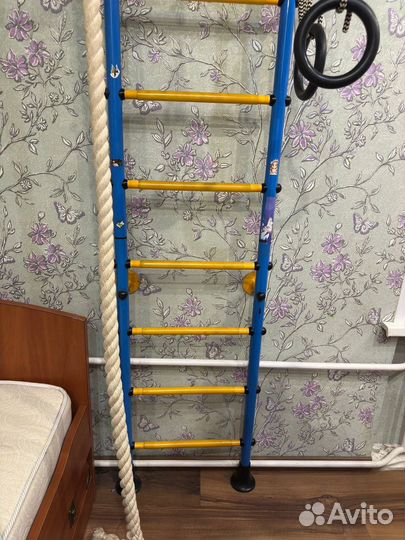 Шведская стенка с турником