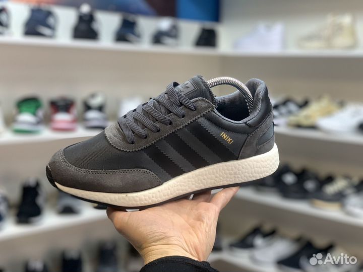 Кроссовки Adidas iniki