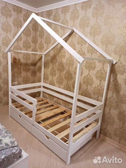 Кроватка избушка в наличии