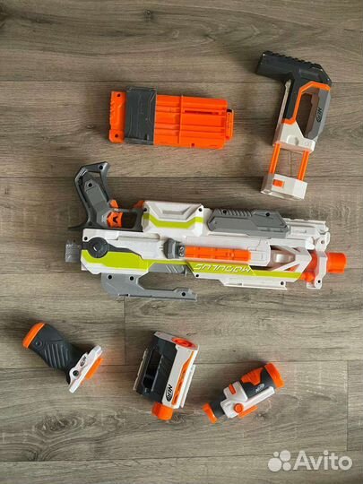 Nerf бластер и лук