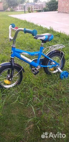 Детский трехколесный велосипед бу