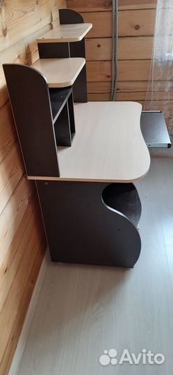 Компьютерный стол