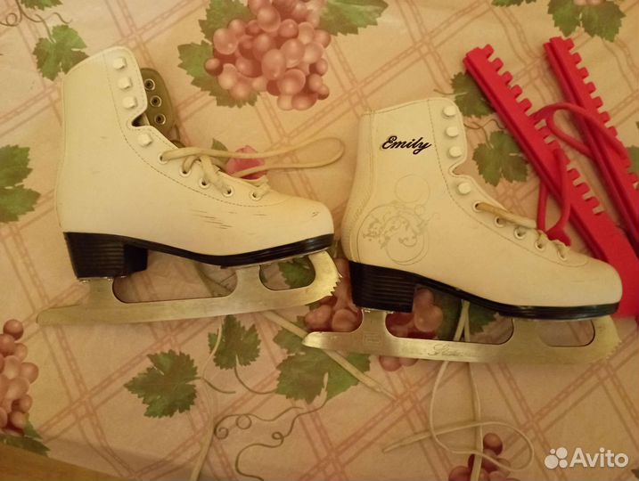 Коньки женские