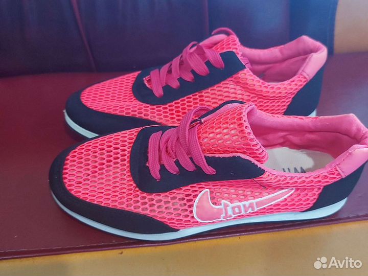 Кроссовки для девочки 37.38