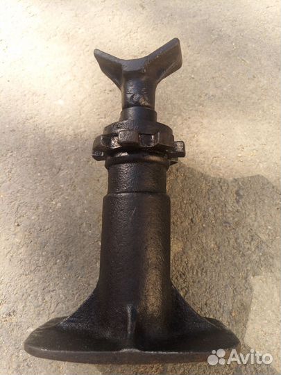 Домкрат УАЗ времён СССР в идеальном состоянии