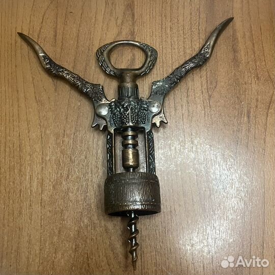 Штопор для вина антуражный