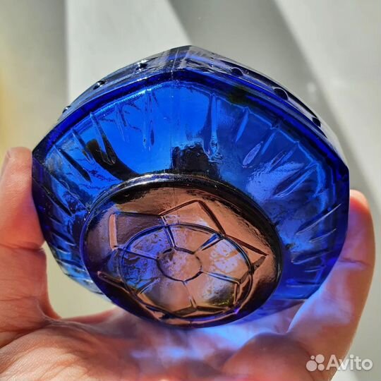 Флаконы от духов с грушей