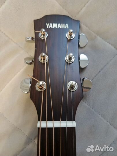 Акустическая гитара Yamaha ac1r