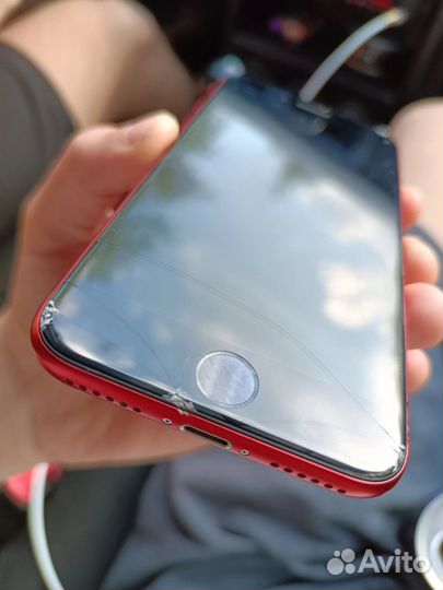 Телефон iPhone Se 2020