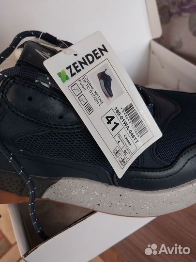 Кроссовки женские41 размер