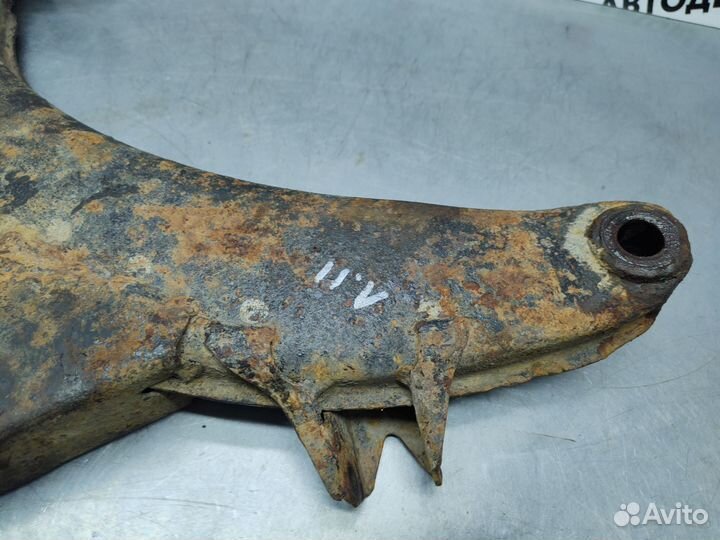 Рычаг передний левый Subaru Legacy BG 1994 г.в