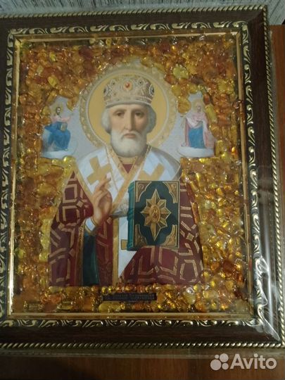 Николай Чудотворец икона в янтаре