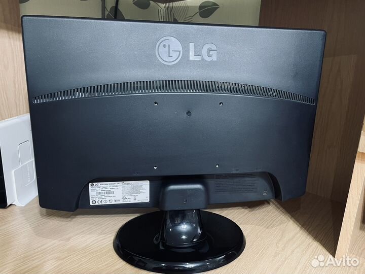 Монитор LG flatron