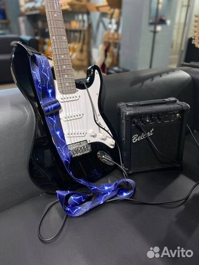 Новый комплект Электрогитара + Комбик и Аксессуары