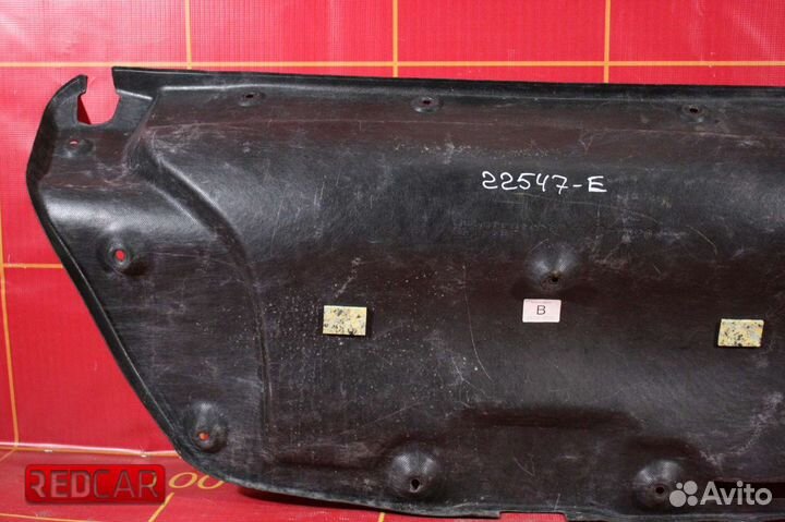 Обшивка крышки багажника Toyota Camry XV70 (17)