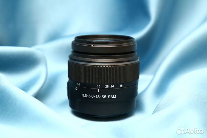 Sony 18-55mm f/3.5-5.6 SAM