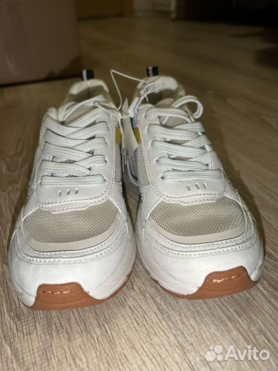Кроссовки детские 34 размер zara