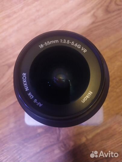 Nikon D3000 с объективом 18-55mm KIT