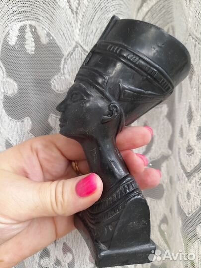 Египетские статуэтки из камня