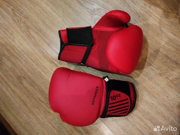 Боксерские перчатки