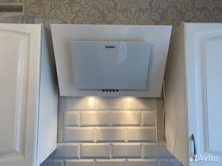 Вытяжка для кухни Maunfeld