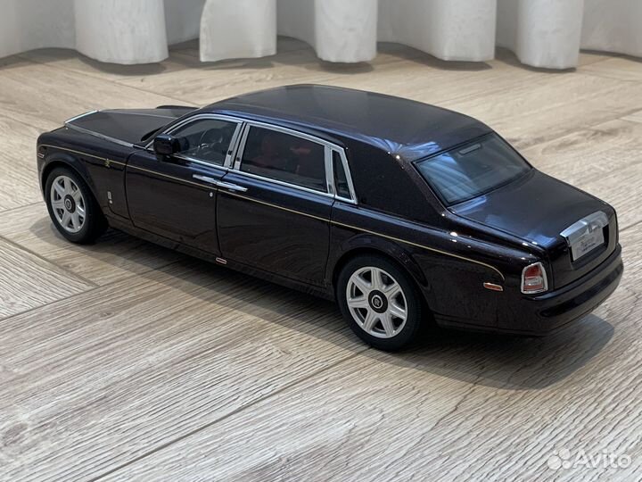 Модель Rolls-Royce Phantom Dragon Edition 1:18