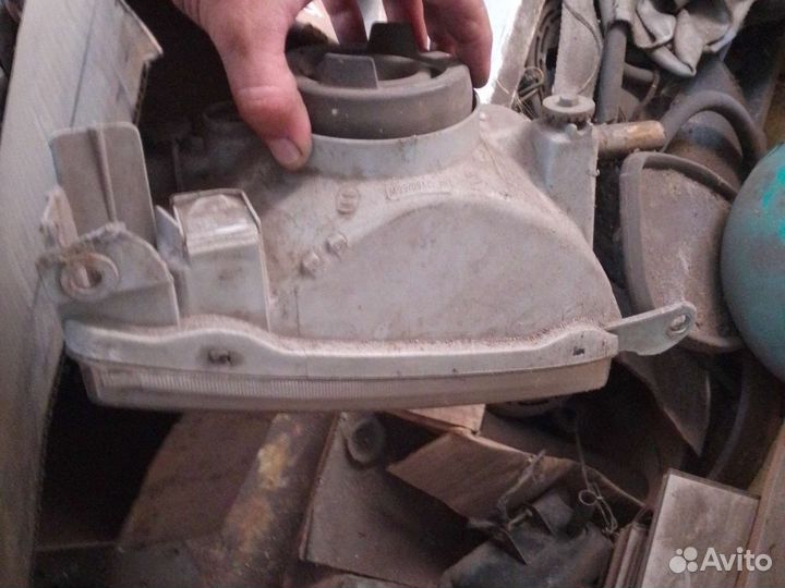 Фары на Тойота ее111 1999 года