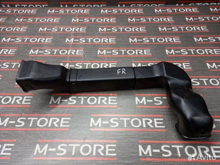 Воздуховод печки передний правый Mercedes-Benz