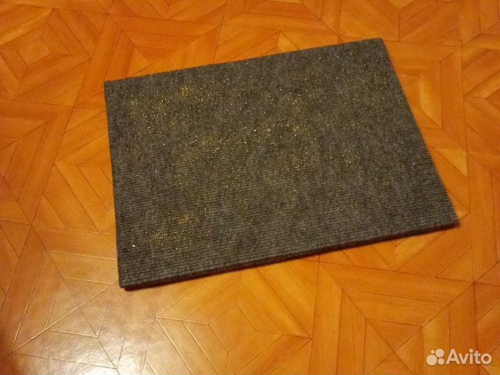 Лежанка для котенка