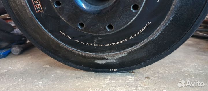 Сабвуфер edge