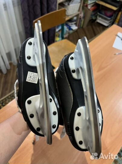 Коньки easton y10