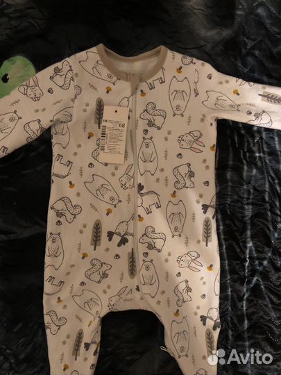 Новый комбинезон закрытый на молнии 68 размер