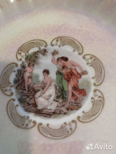 Тарелка фарфоровая