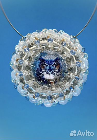 Природный символ в кулонах 