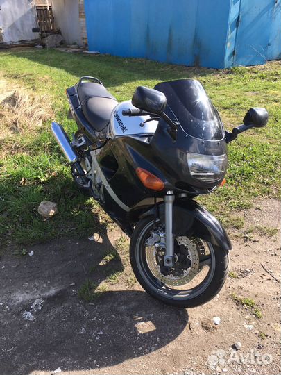 Kawasaki zzr400-2