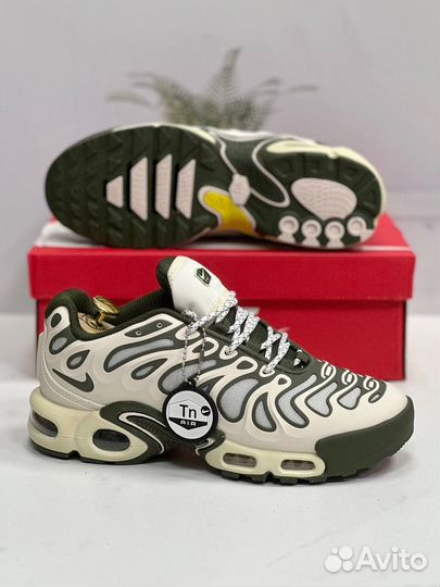 Кроссовки Nike Air Max Tn Plus