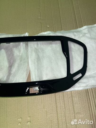 Накладка рамки магнитолы Лада Веста