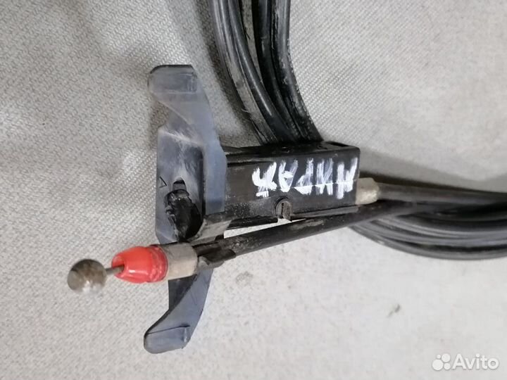 Трос крышки багаж, лючка бензоб.Mitsubishi Mirage