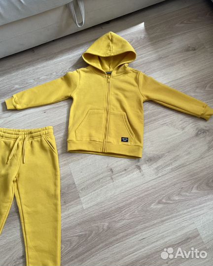 Новый Спортивный Костюм