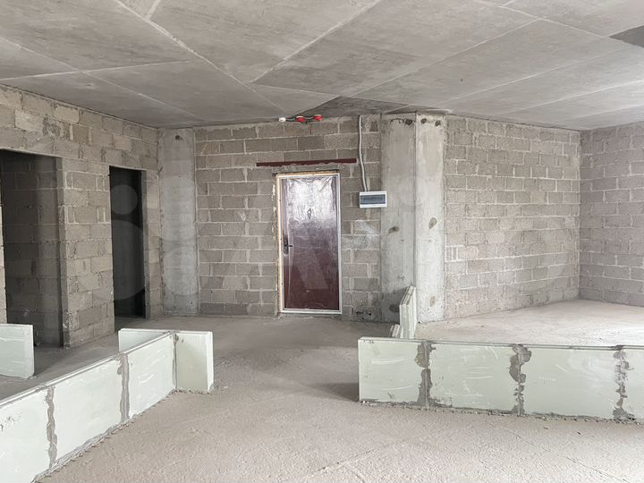 2-к. квартира, 65 м², 2/8 эт.