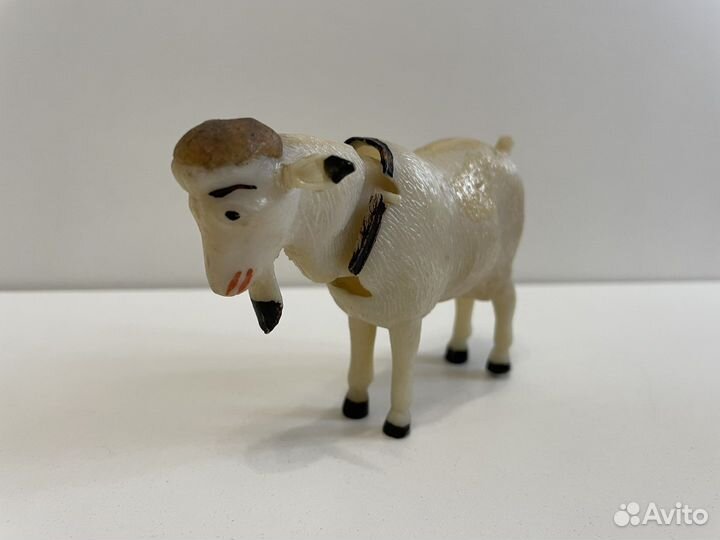 Игрушка болванчик Коза, колкий пластик СССР