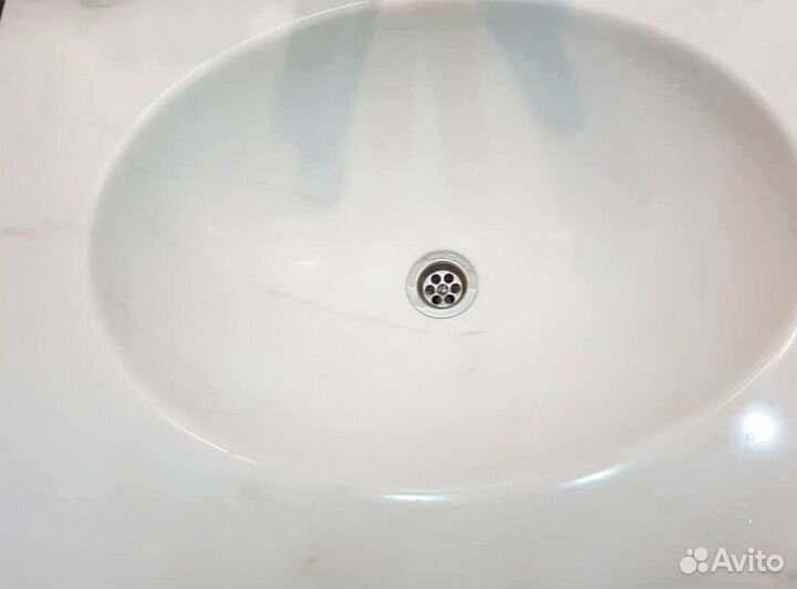 Столешница для ванной из искуственного камня