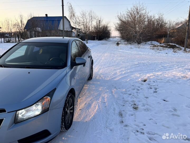 Chevrolet Cruze 1.6 МТ, 2011, 291 000 км