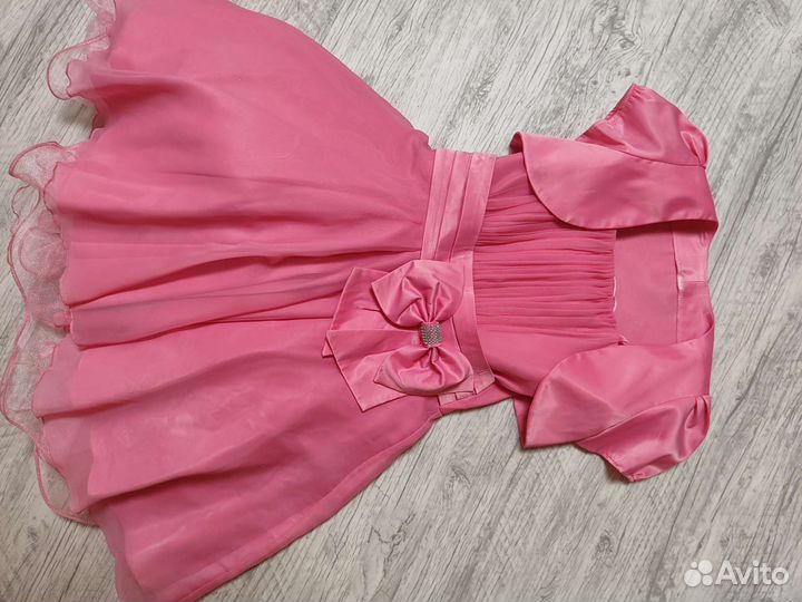 Платье для девочки новое