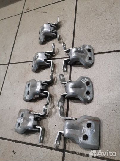 Петля двери Ford Fusion cbк fxga 1.4 2007