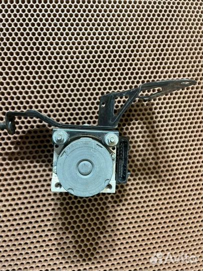 Блок ABS Subaru Forester 2 SG5 EJ205 2006