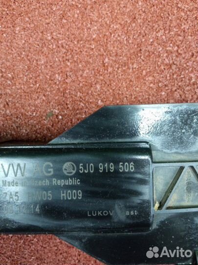 Блок управления вентилятором Skoda Rapid 1 седан